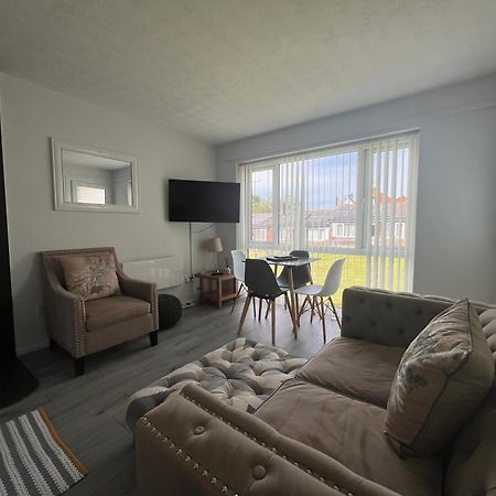Dog Friendly Beachside Cottage No11 Kessingland With Private Parking Exterior foto